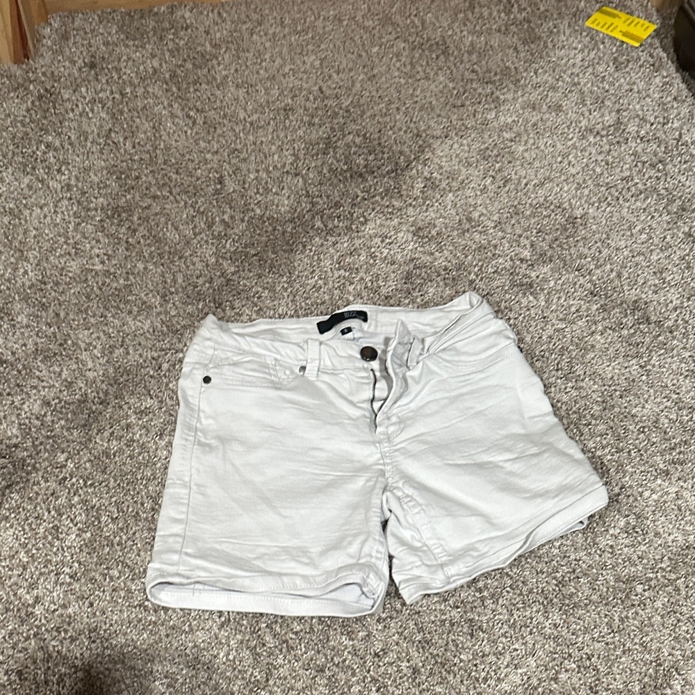 1822 Denim Women's Light Gray Jean Shorts